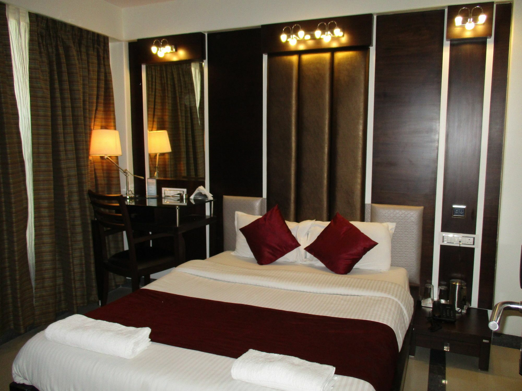 Hotel Sapna Marine Mumbai Exterior photo